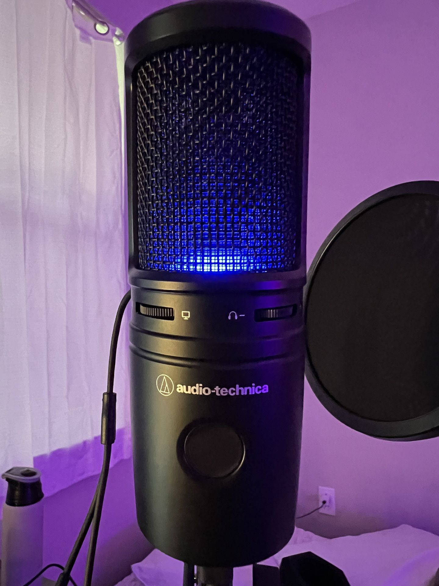AT2020 USB X Condenser Microphone With Desk Stand And Pop Filter