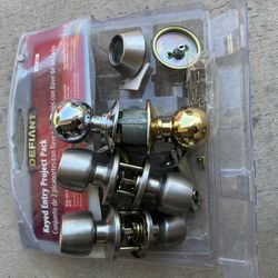 Door Handles / Knobs