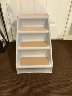 Free 4-Step Dog Stairs