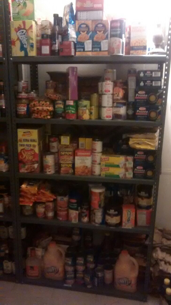 Kitchen items $1 to $3.50 each must come see sale