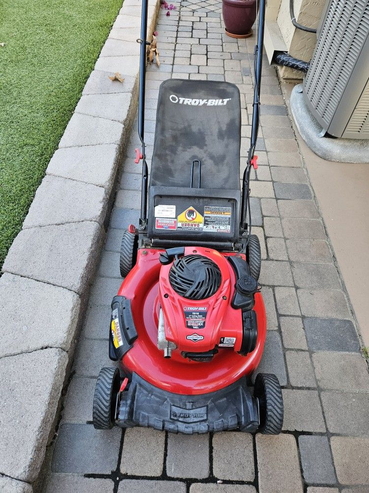 Briggs and Stration Lawn Mower