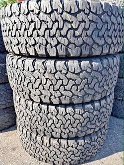 255/70/18 bfgoodrich Selling a set of 4 tires in excellent condition 🫡
