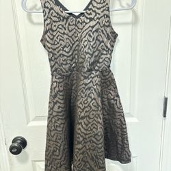 Vestido Para Niña Talla 8 En Muy Buenas Condiciones $10