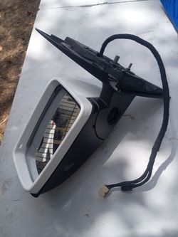 Right door rear view mirror with connection