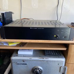 TOA P-912MK2 Power Amplifier