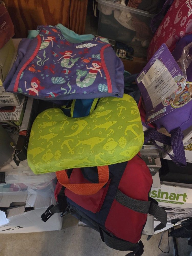 Kids Life Jackets / Little Swimmers New