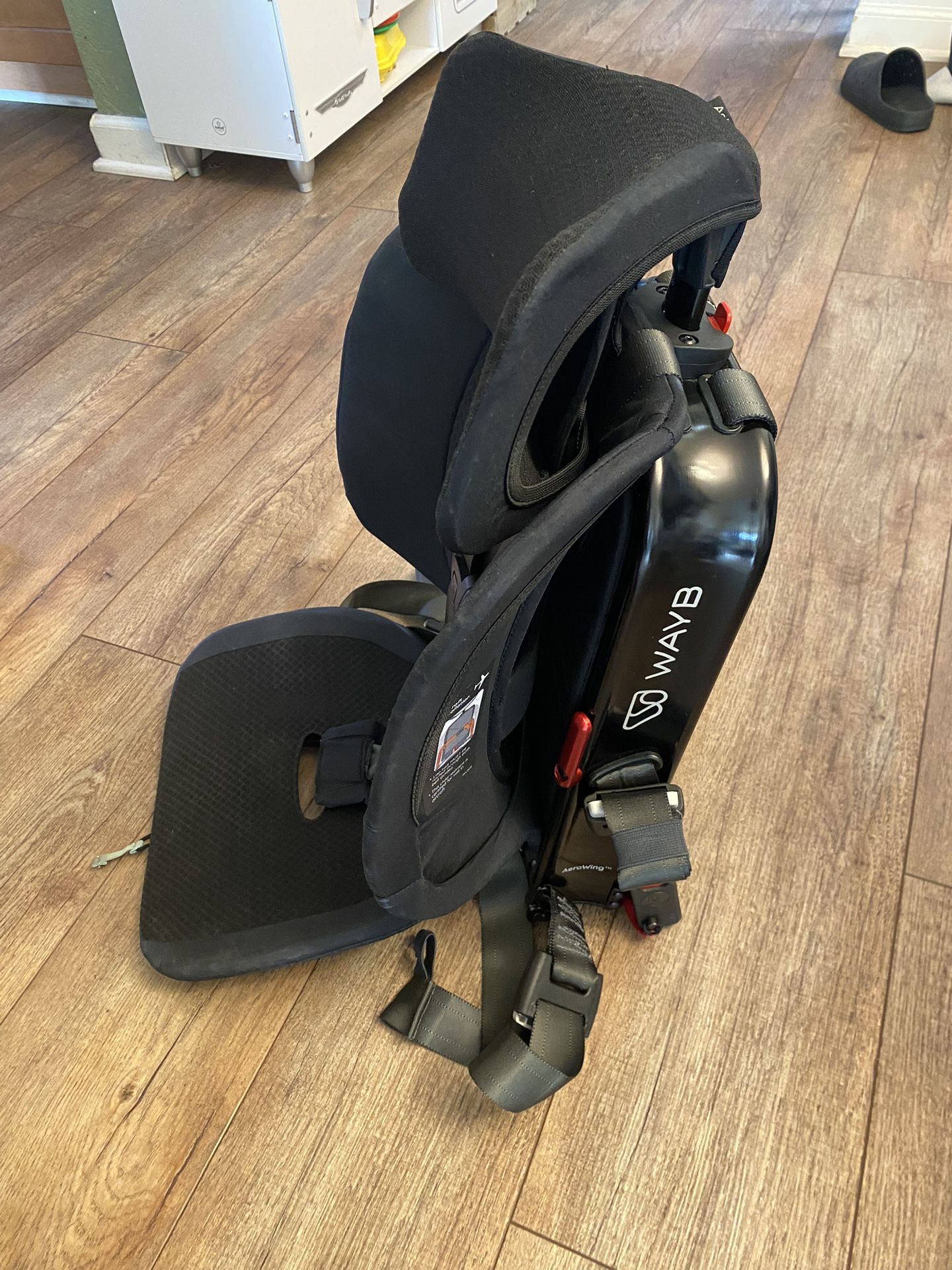 Wayb Pico Portable Travel Car Seat