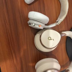 2 Headphones Fully Work 