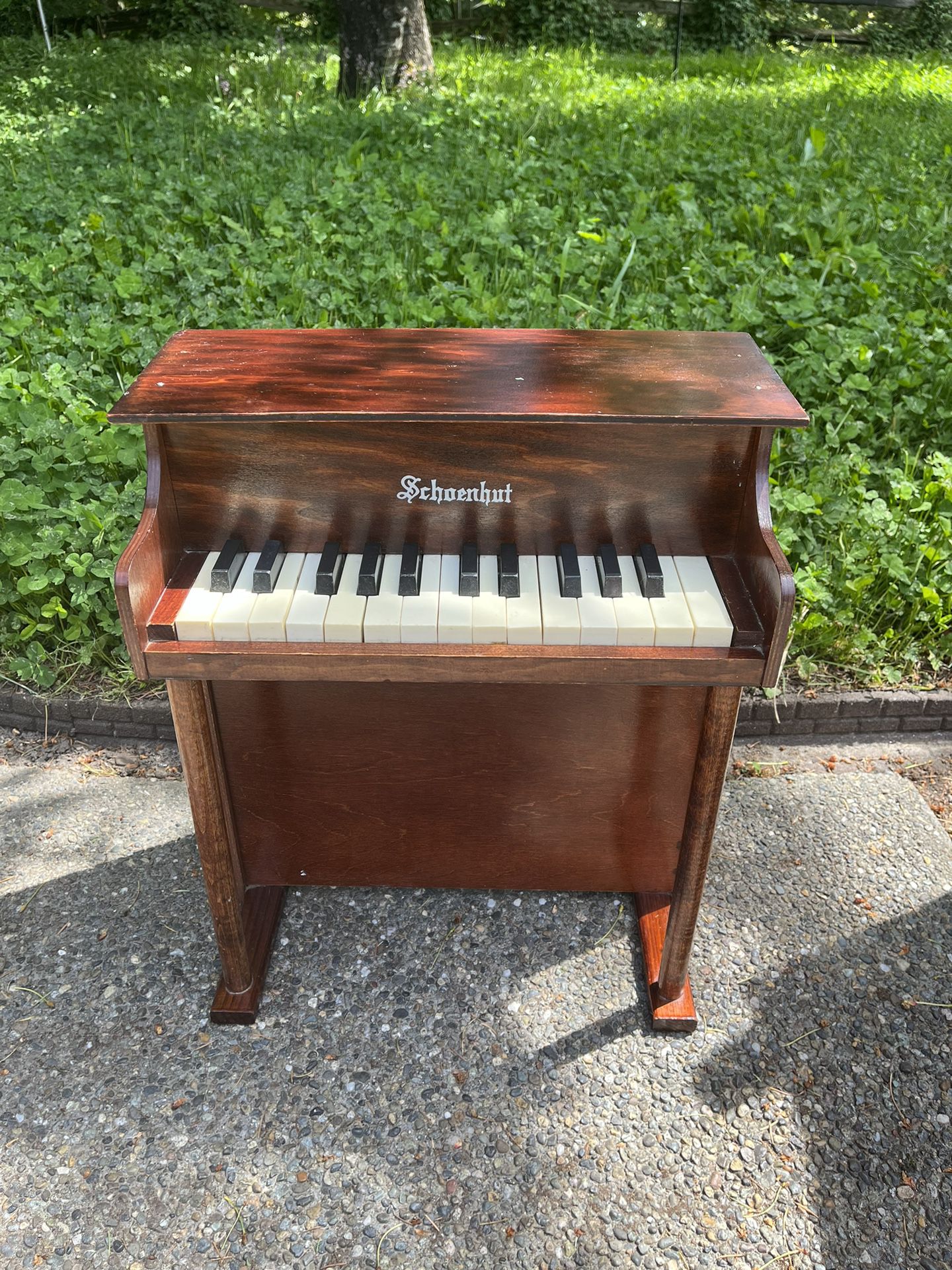 Vintage  Schoenhut 25 Key Toy Piano