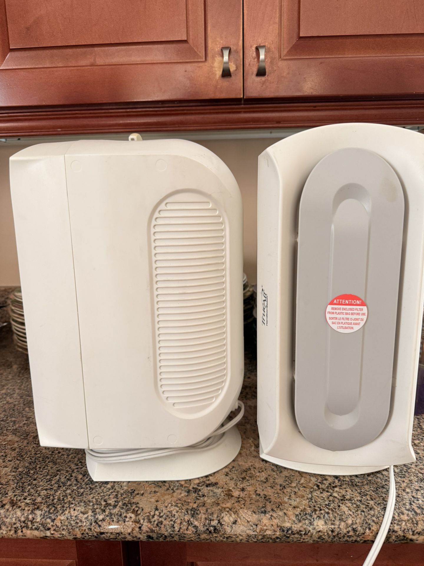 Air purifier (2) 99% Allergens Captured, Hepa Grade Filter