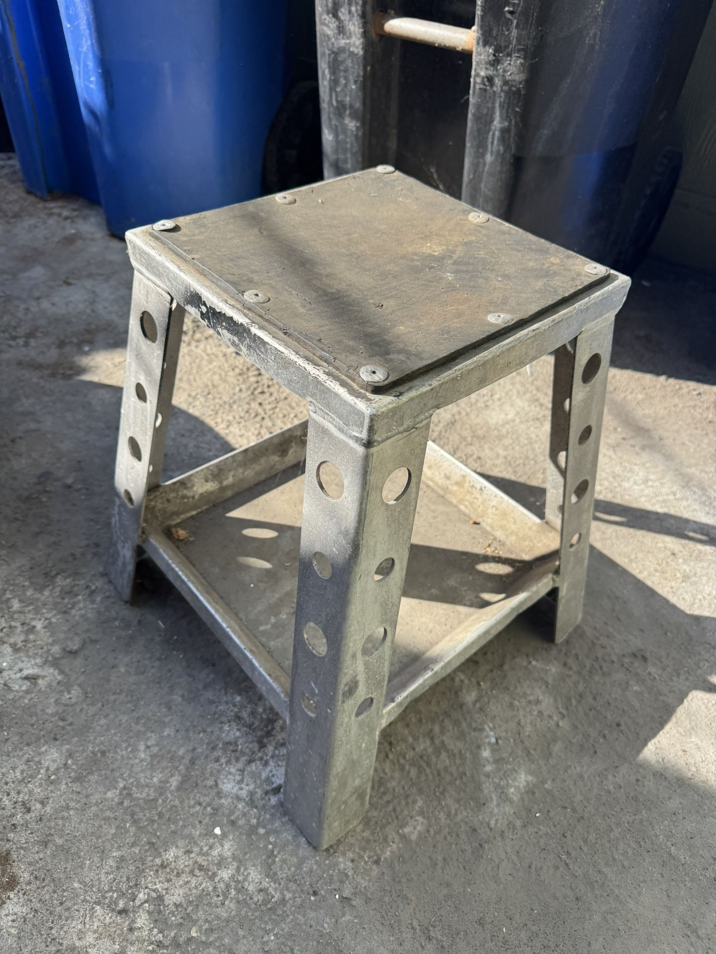 DIRTBIKE STAND