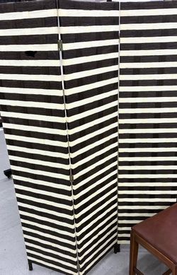 Black and White 3 Panel Divider