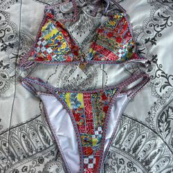 New 2 Piece Bikini Set Size: M