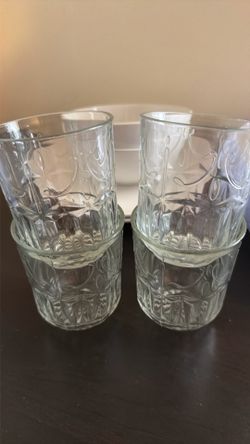 4 glass cups