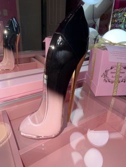 Brand new Carolina Herrera Blush Elixir Perfume