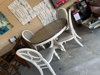 Round Dining Table with 4 Chairs