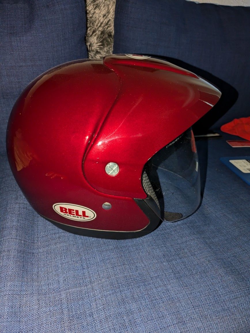 BELL MOTORCYCLE HELMET