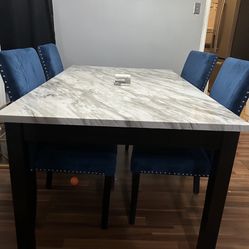 Dining room table