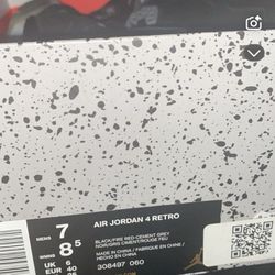 Air Jordan 4 Retro Size 7 Men 8 1/2 W