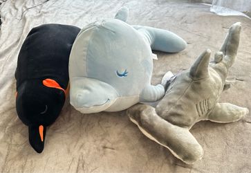 Snuggle sleepers from seaworld