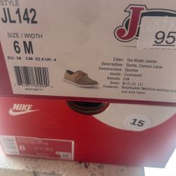 Size 6 Medium Justin’s