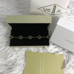 Pre-Owned Green Van Cleef Arpels Clover Bracelet