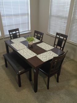 Dining set