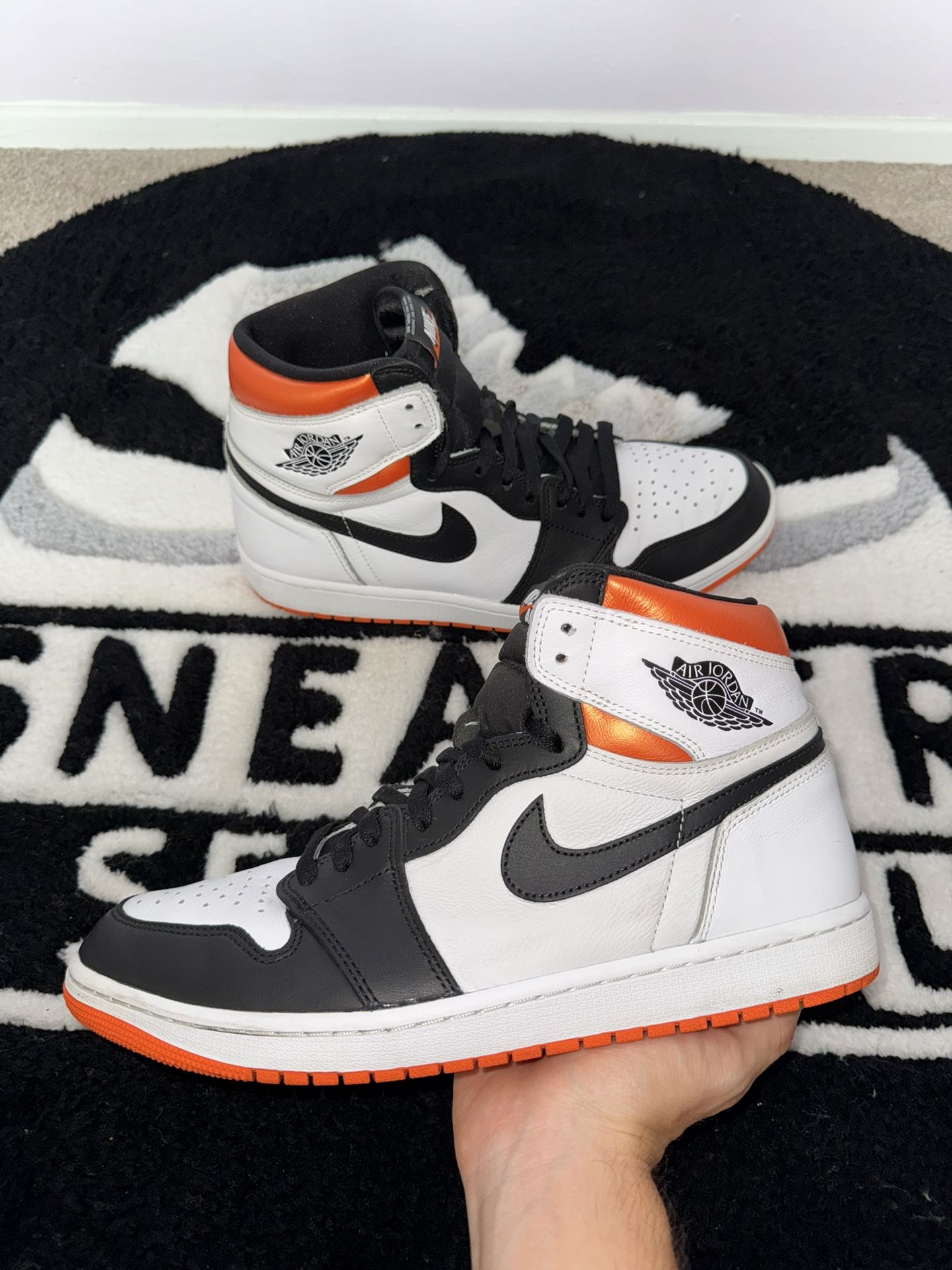 Jordan 1 Retro High Electro Orange (Size 11.5)