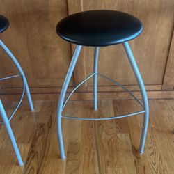 4 Stools 31”