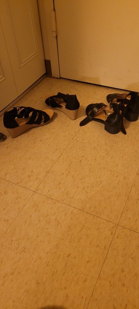 Sz 8 Black Sandals