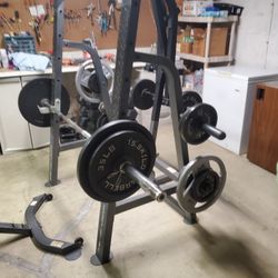 Weight Bench With 340 Lbs Of Plate Weights