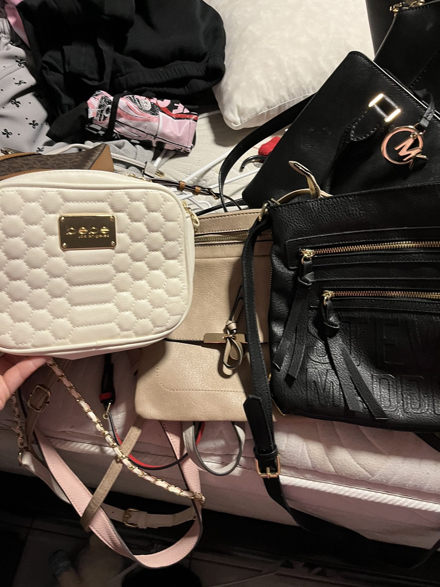 Women’s Purses 