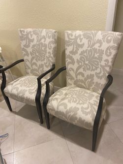 Arm chair