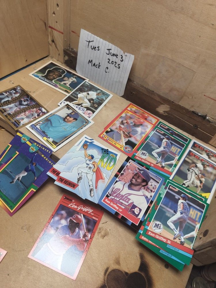 Ken Griffey Jr And Sr Lot