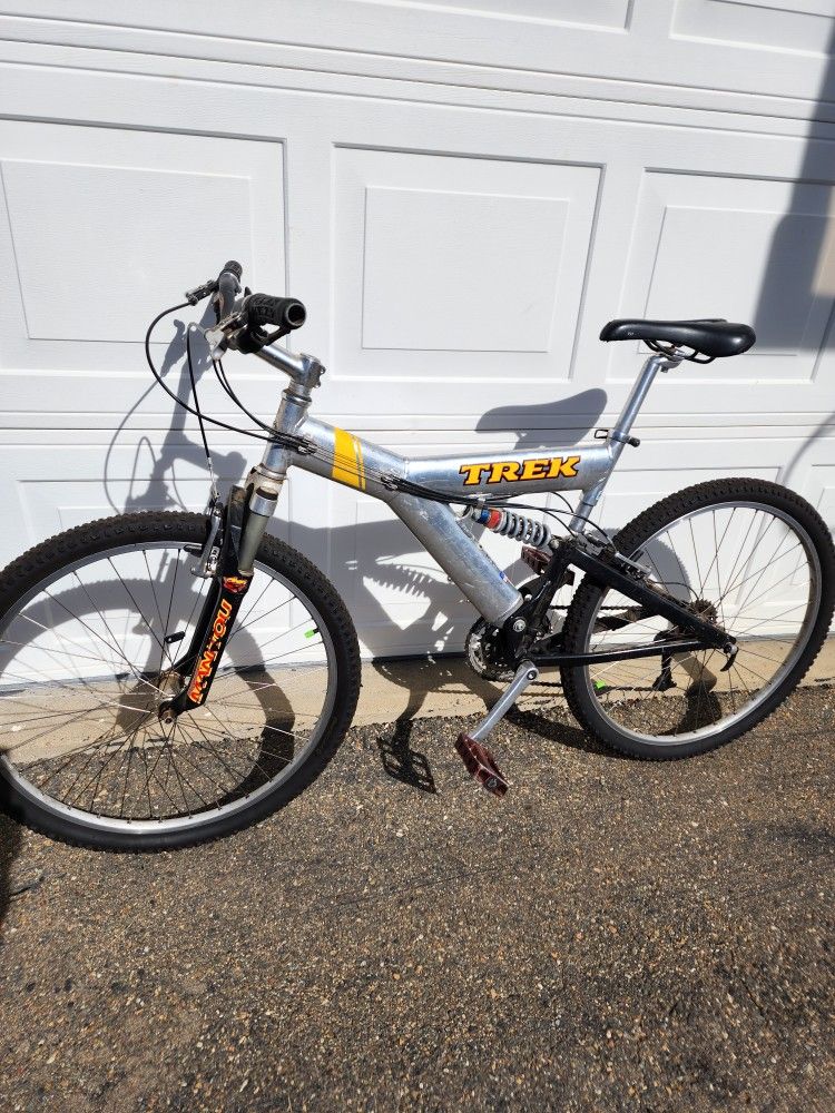 Old school full cheap suspension mountain bike
