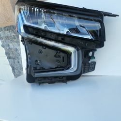 2022 Tahoe Suburban Headlight 