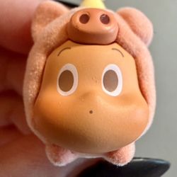 POP BEAN Twinkle Twinkle Lying Piggy - MINI Figurine Pajama Dressing POP MART 