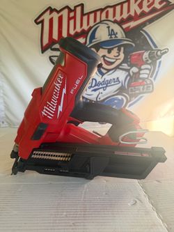 Milwaukee Fuel Cordless 30 degrees Framing Nailer