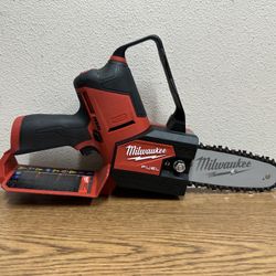 Milwaukee 2527-20 M12 FUEL 6 in. 12V Lithium-Ion Brushless Electric Cordless Battery Pruning Saw HATCHET (Tool-Only)