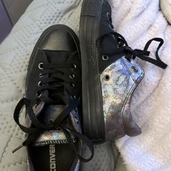 Women’s Converse 