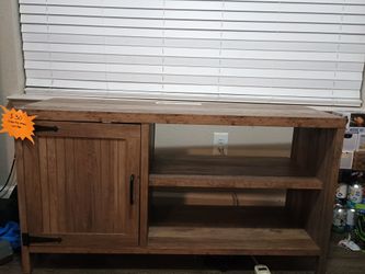 Entertainment center