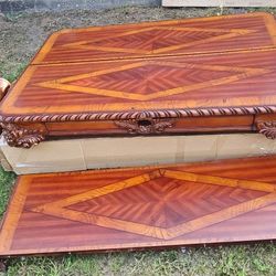 BEAUTIFUL TABLE 