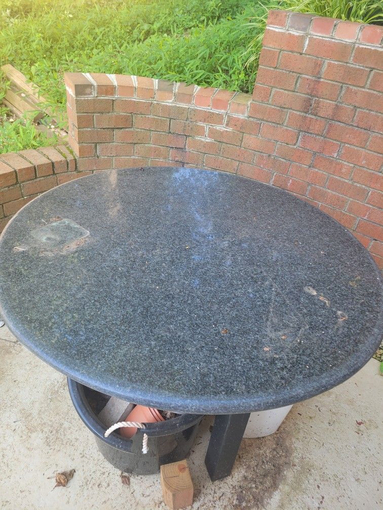 Granite Circle Slab