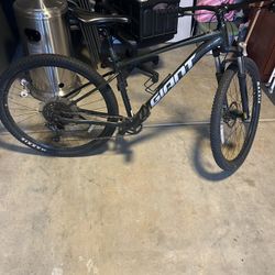 Giant Talon 2 Size M 