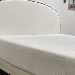 Beautiful King Bed Frame, Boxspring and Memory Foam Matress.