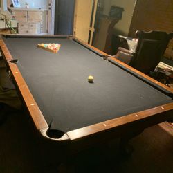 Pool table