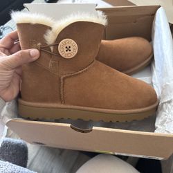 UGG Size 8
