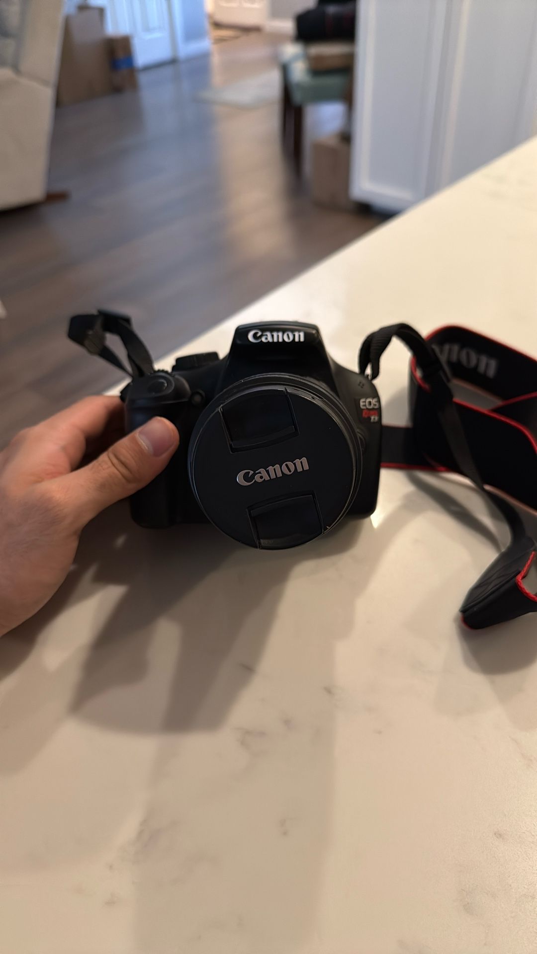 Canon Rebel T3 w EF-S 18-55mm f/3.5-5.6 Lens And Bag