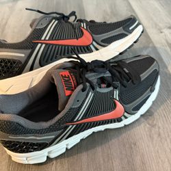 Like new Nike Vomero 5 Size 14 