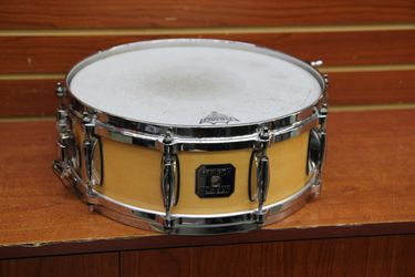 Gretsch 14x5 10 Lug Maple Snare Drum